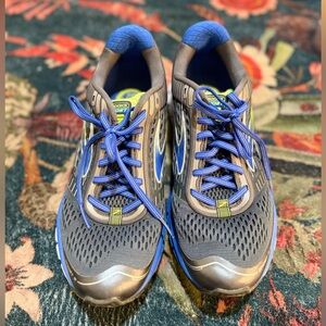 Brooks Men's Athletic Shoes in Gray and Blue